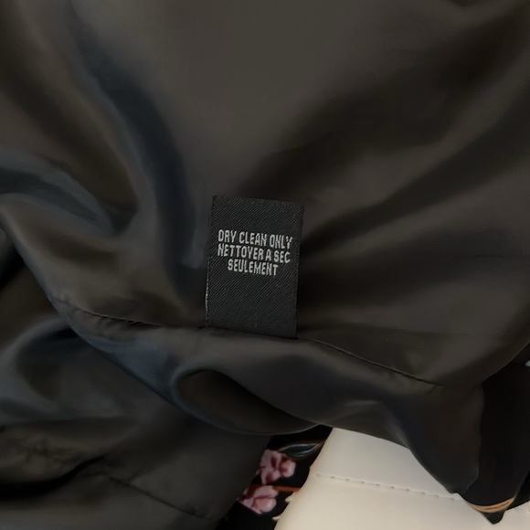 Floral Black Jacket - Picture 6 of 6